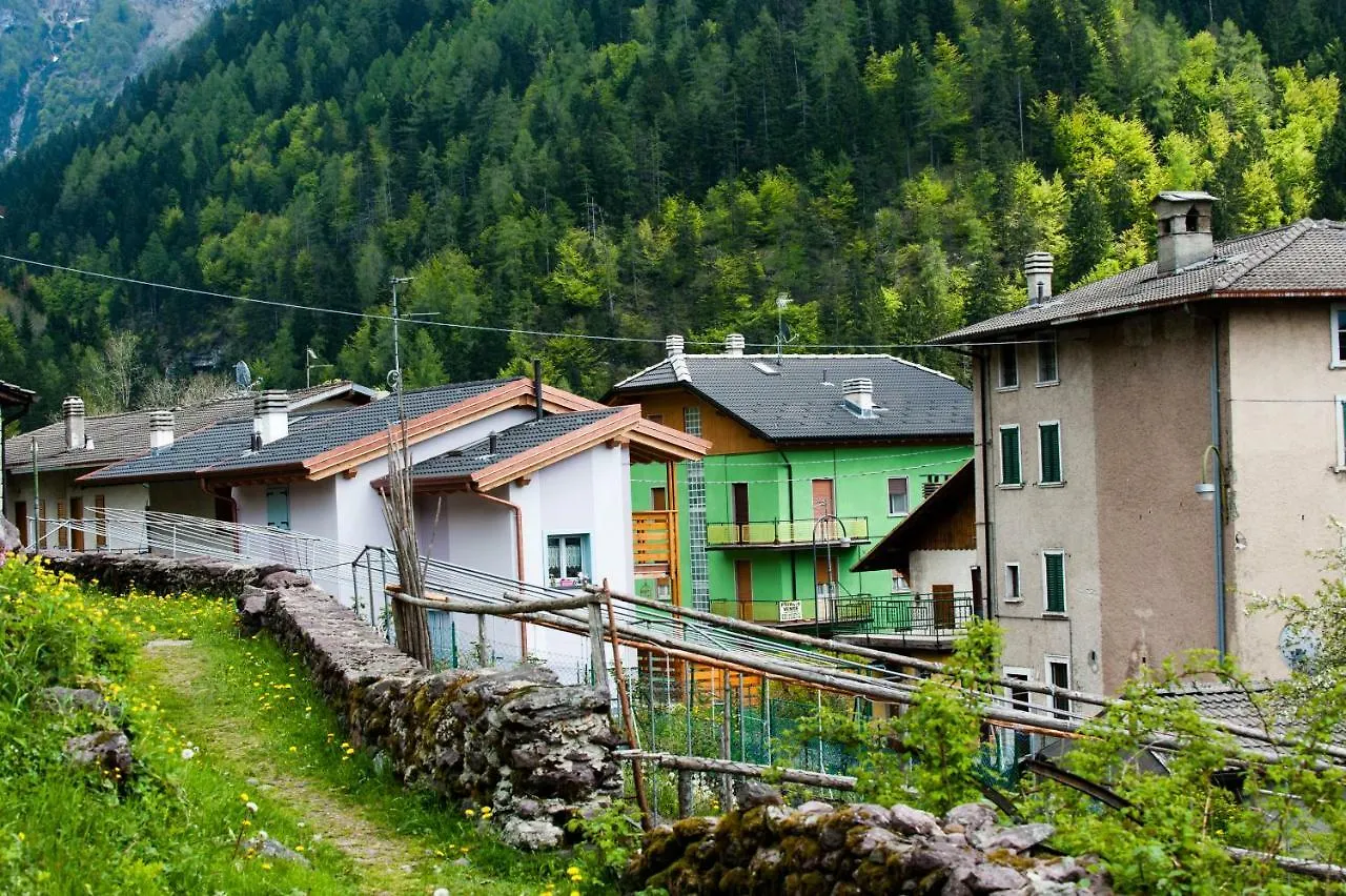 Bed and Breakfast Il Bosco dei 100 Acri Roncobello Italia