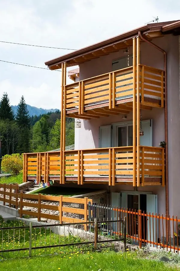 Bed and Breakfast Il Bosco dei 100 Acri Roncobello Italia